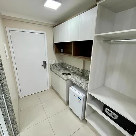 Spazzio Diroma Com Opcoes De Refeicoes E Acesso Ao Acqua Parque Diroma Caldas Novas Exterior photo